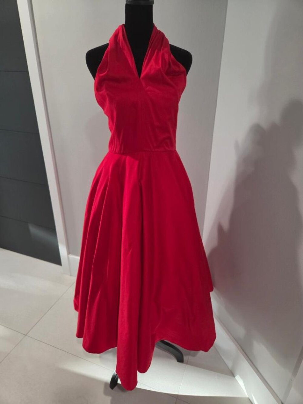 Stunning Vtg Steven Stoller Red Halter with Tulle Underskirt & Pockets  12